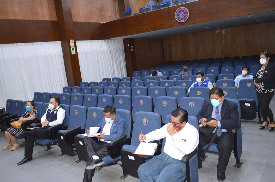 Reunión congresistas con decanos de colegios profesionales